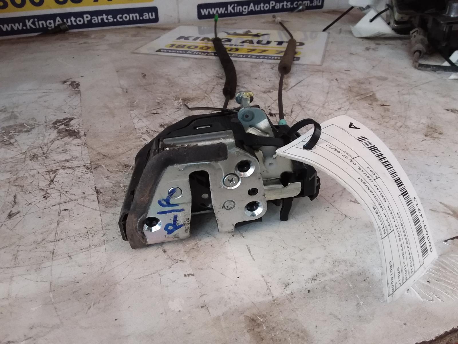 View Auto part Door/Boot/Gate Lock Toyota Kluger 2009