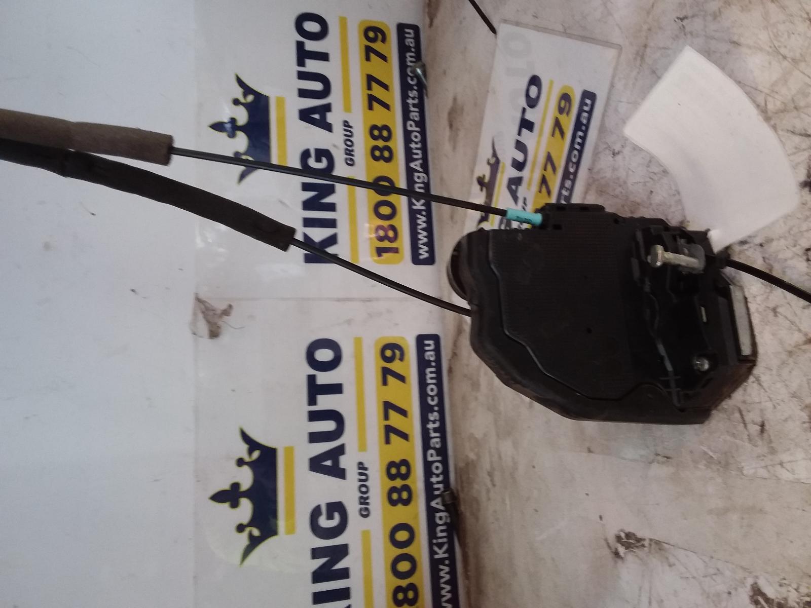 View Auto part Door/Boot/Gate Lock Toyota Kluger 2009