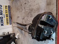 View Auto part Door/Boot/Gate Lock Toyota Kluger 2009