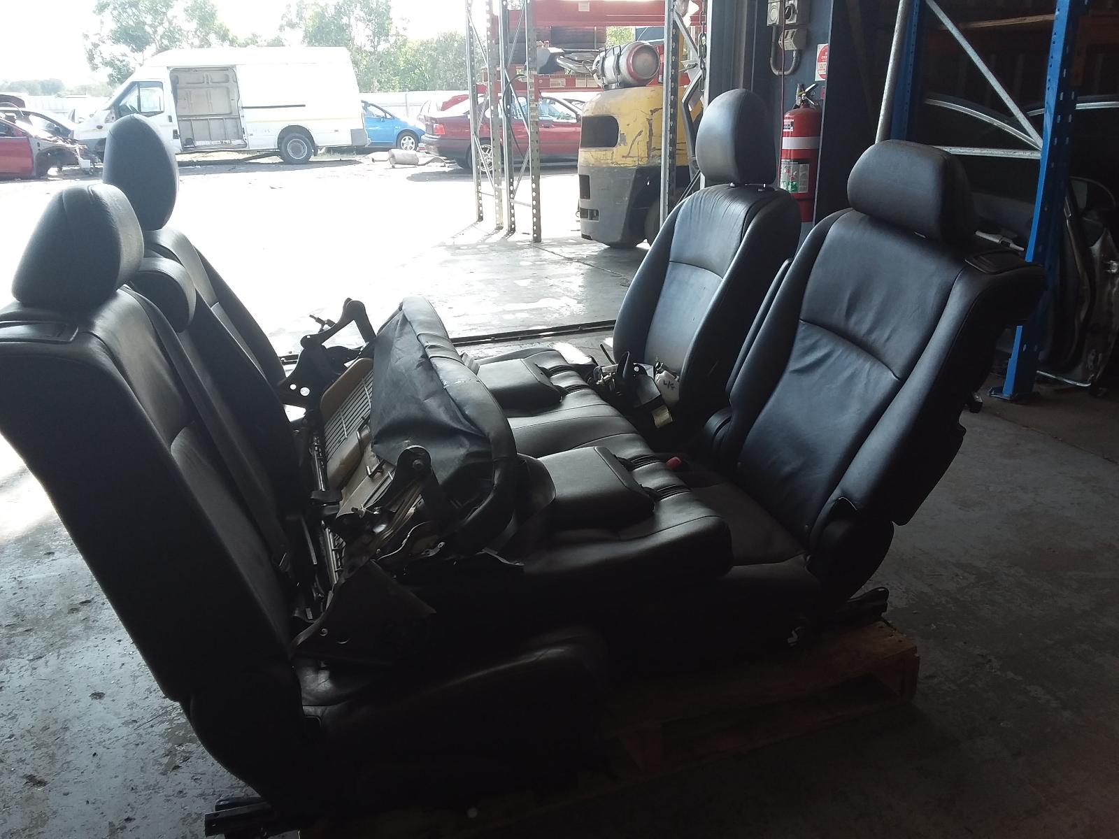 2009 Toyota Kluger Complete Interior View Auto part Complete Interior Toyota Kluger 2009