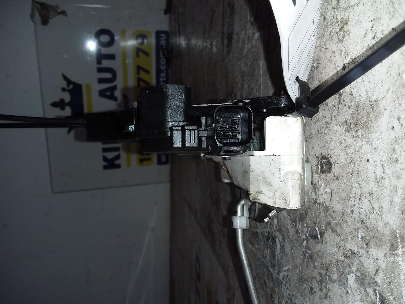 View Auto part Door/Boot/Gate Lock Mitsubishi Lancer 2009