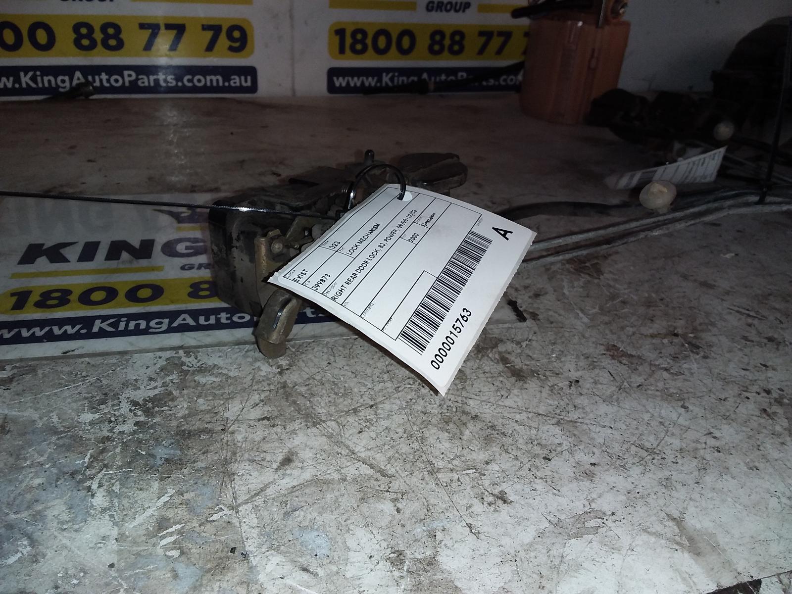 View Auto part Door/Boot/Gate Lock Mazda 323 2000