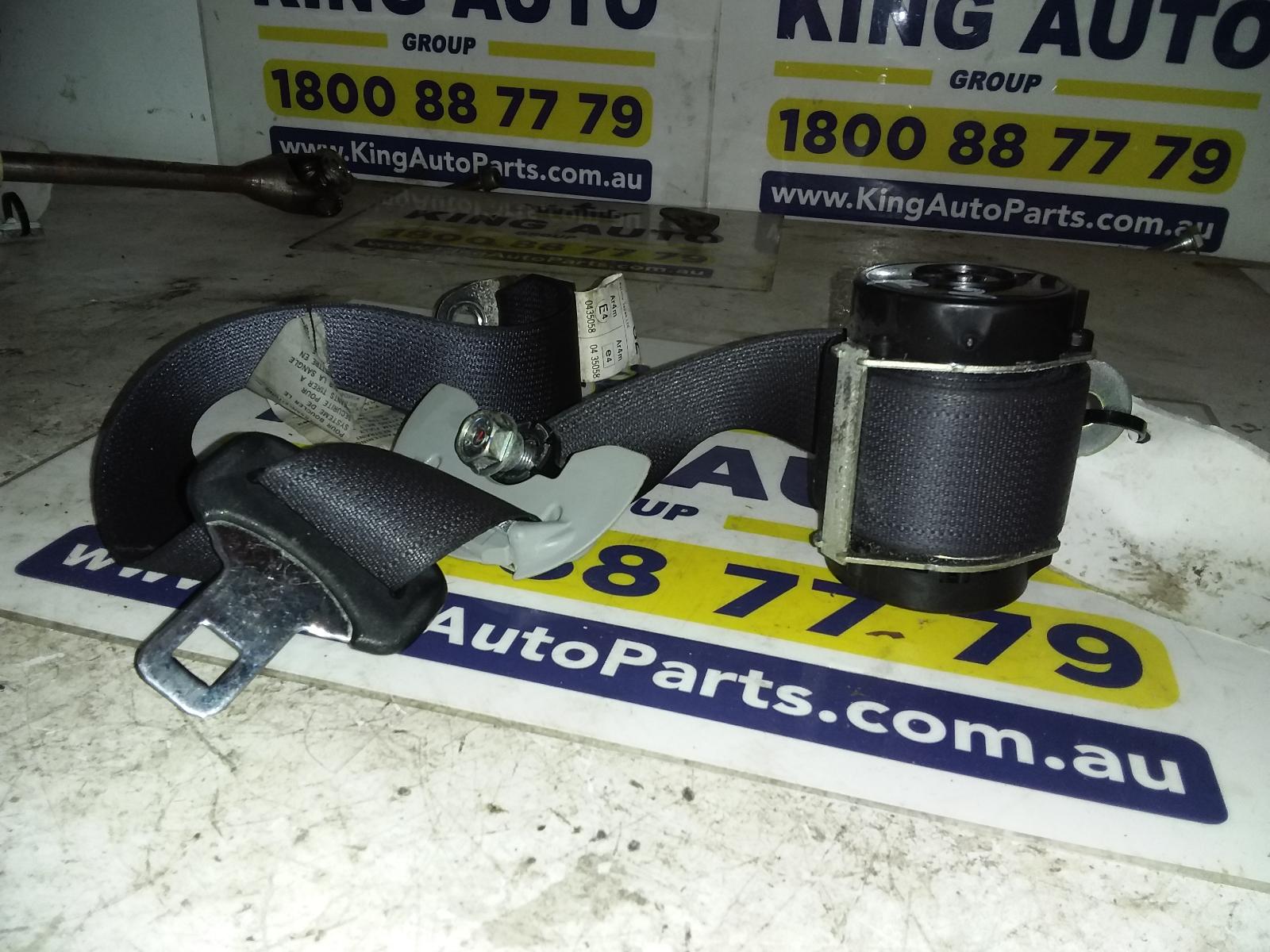 View Auto part Seatbelt/Stalk Mitsubishi Outlander 2006