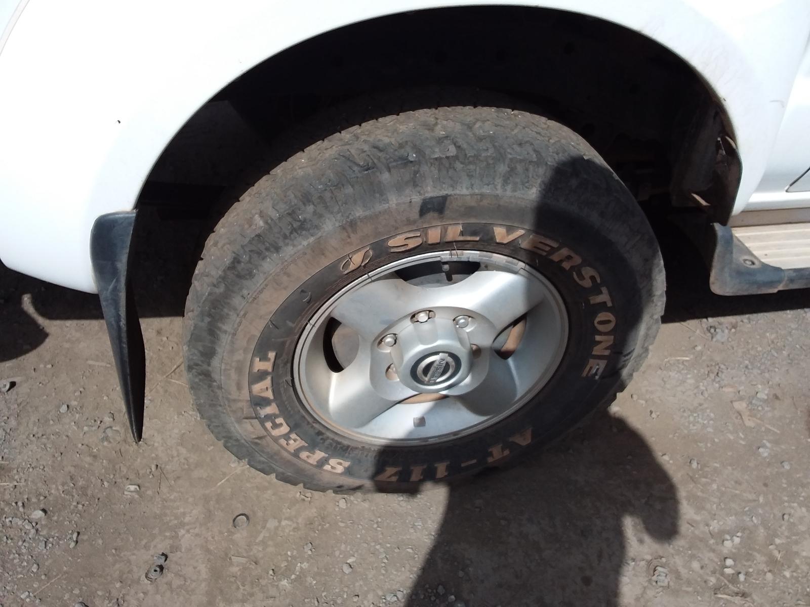View Auto part Pwr Dr Wind Switch Nissan Navara 2010