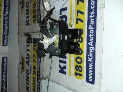 View Auto part Door/Boot/Gate Lock Mazda 3 2006