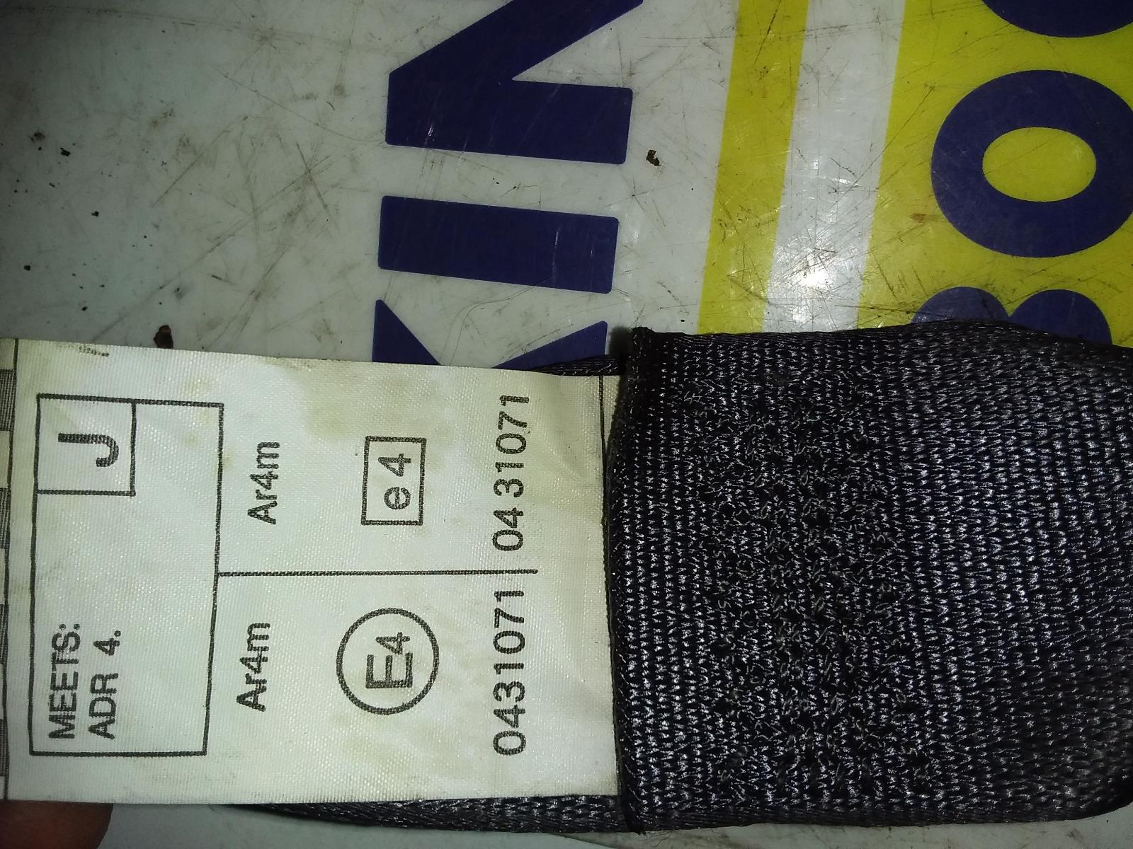 2005 Toyota Corolla Seatbelt/Stalk View Auto part Seatbelt/Stalk Toyota Corolla 2005