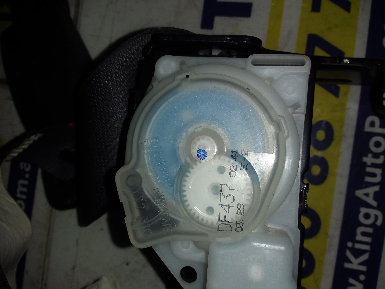 View Auto part Seatbelt/Stalk Toyota Corolla 2005