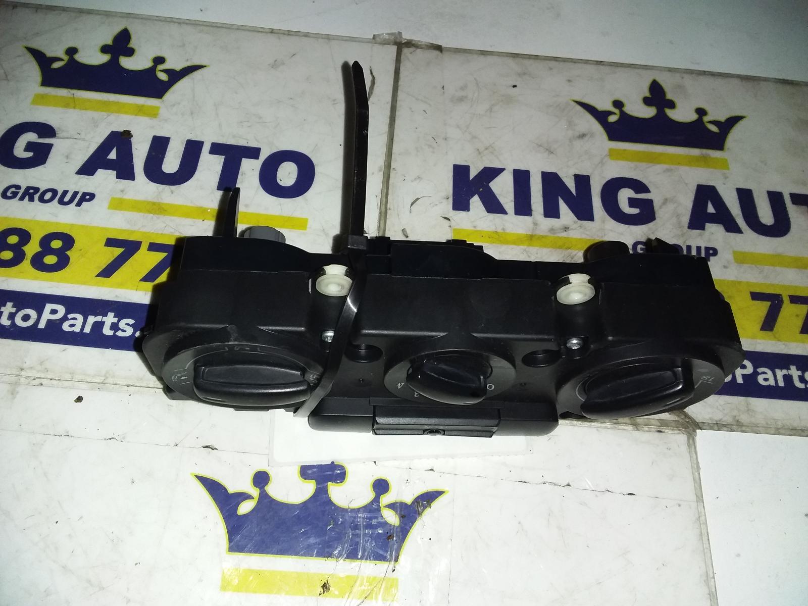 2005 Volkswagen Golf Heater/Ac Controls View Auto part Heater/Ac Controls Volkswagen Golf 2005