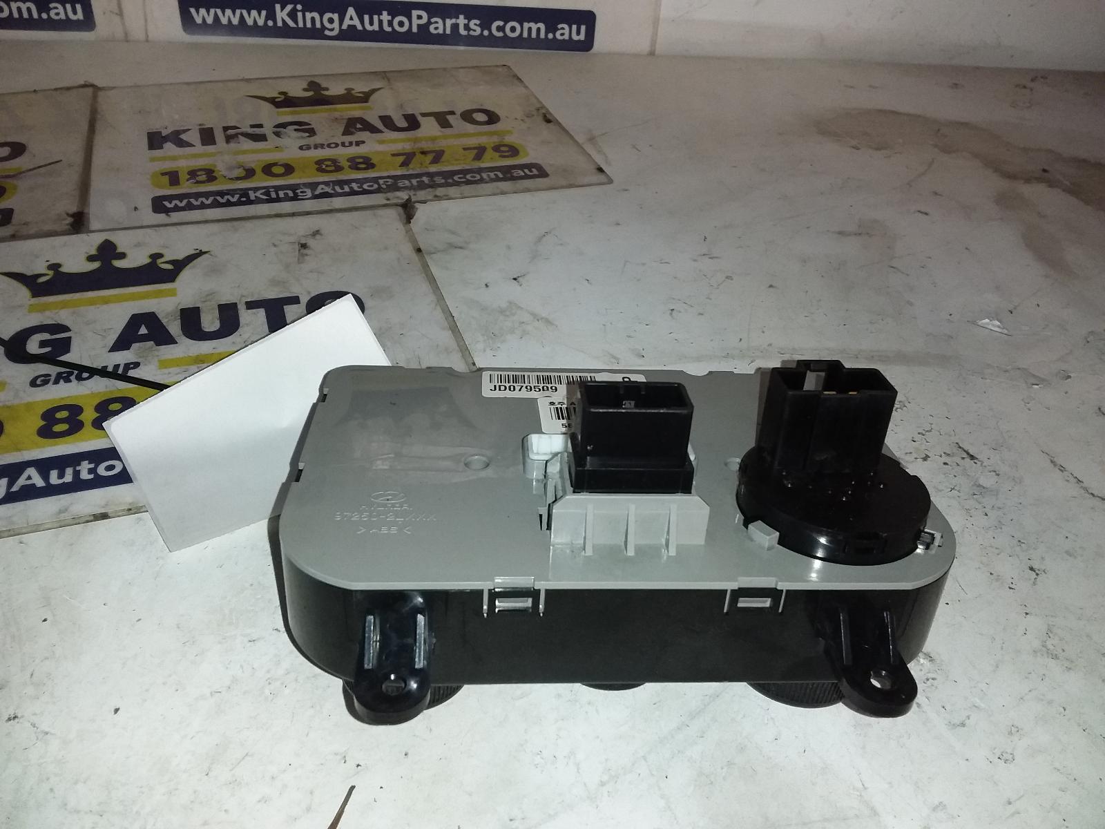 2010 Hyundai I30 Heater/Ac Controls View Auto part Heater/Ac Controls Hyundai I30 2010
