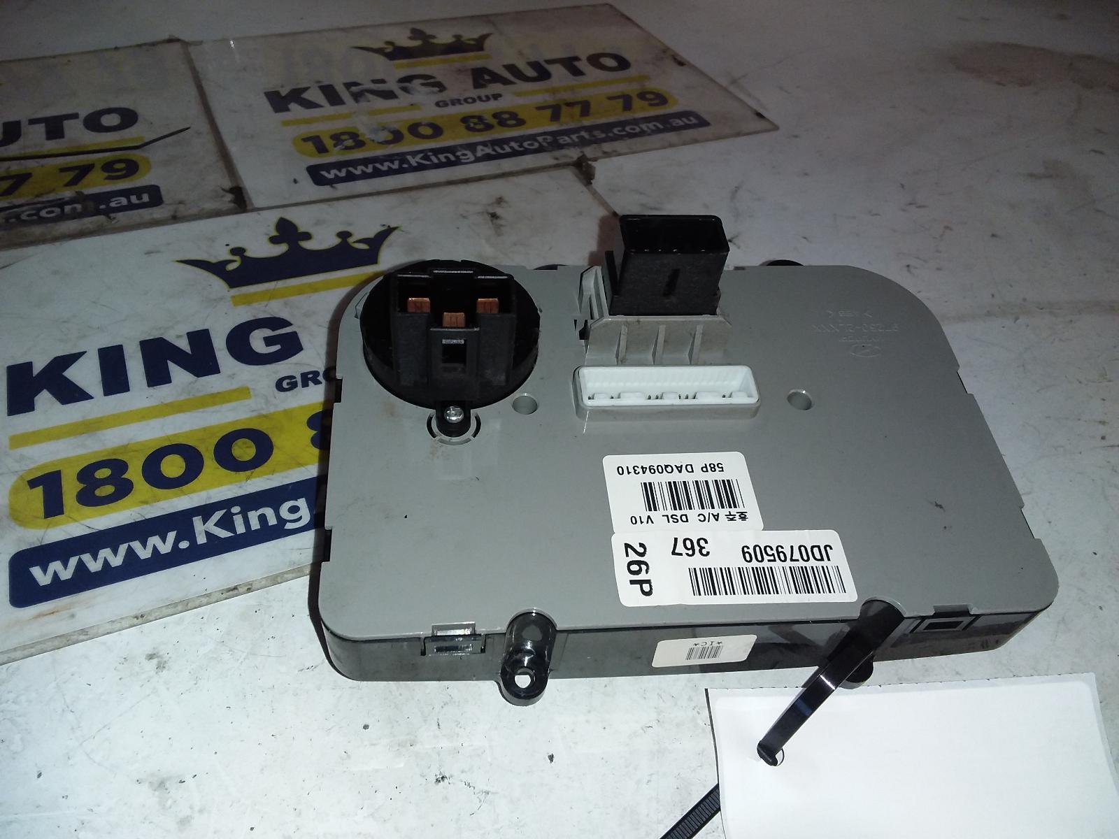 2010 Hyundai I30 Heater/Ac Controls View Auto part Heater/Ac Controls Hyundai I30 2010