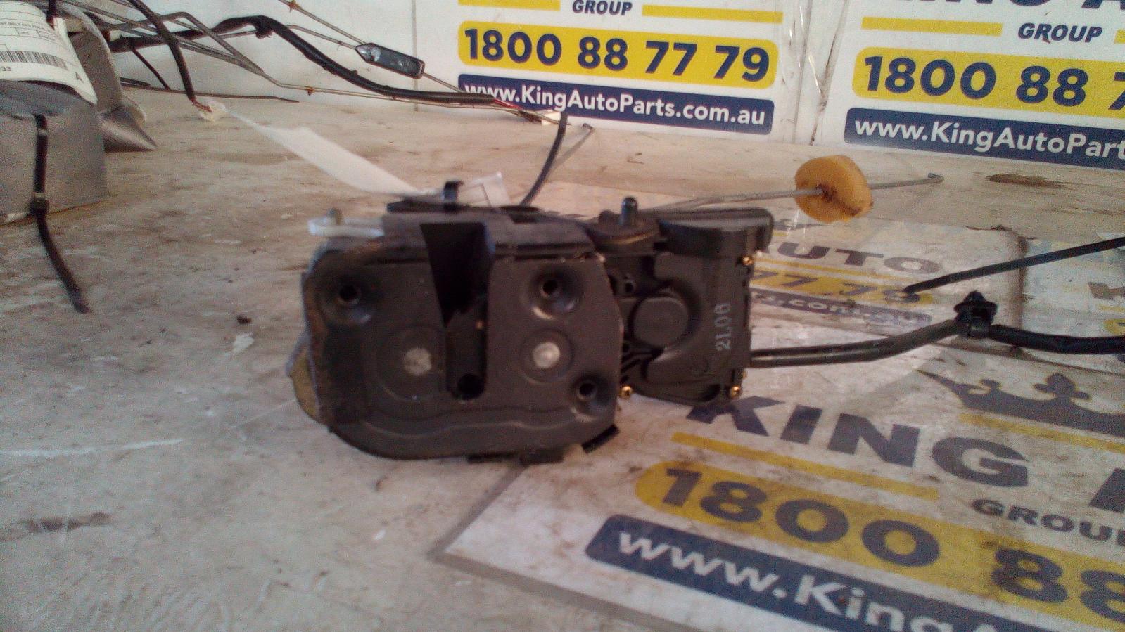 View Auto part Door/Boot/Gate Lock Mazda 323 2003