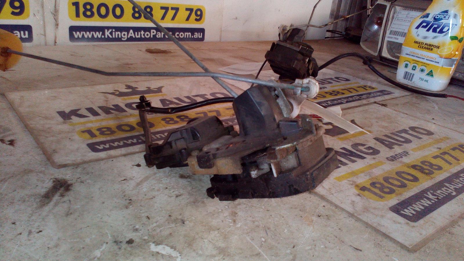 View Auto part Door/Boot/Gate Lock Mazda 323 2003