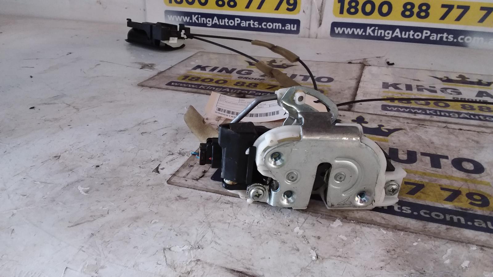 2007 Mitsubishi 380 Door/Boot/Gate Lock View Auto part Door/Boot/Gate Lock Mitsubishi 380 2007