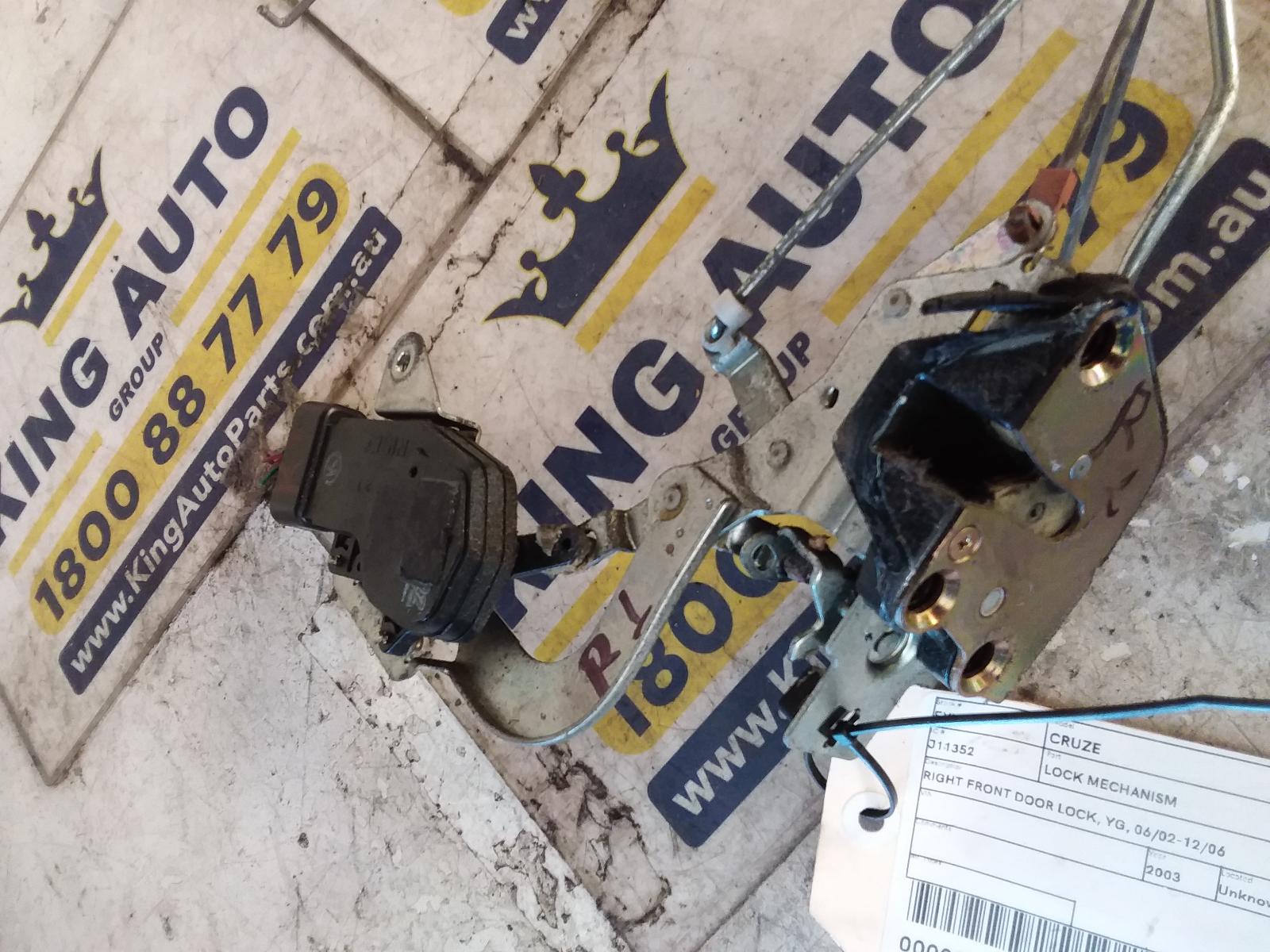 View Auto part Door/Boot/Gate Lock Holden Cruze 2003