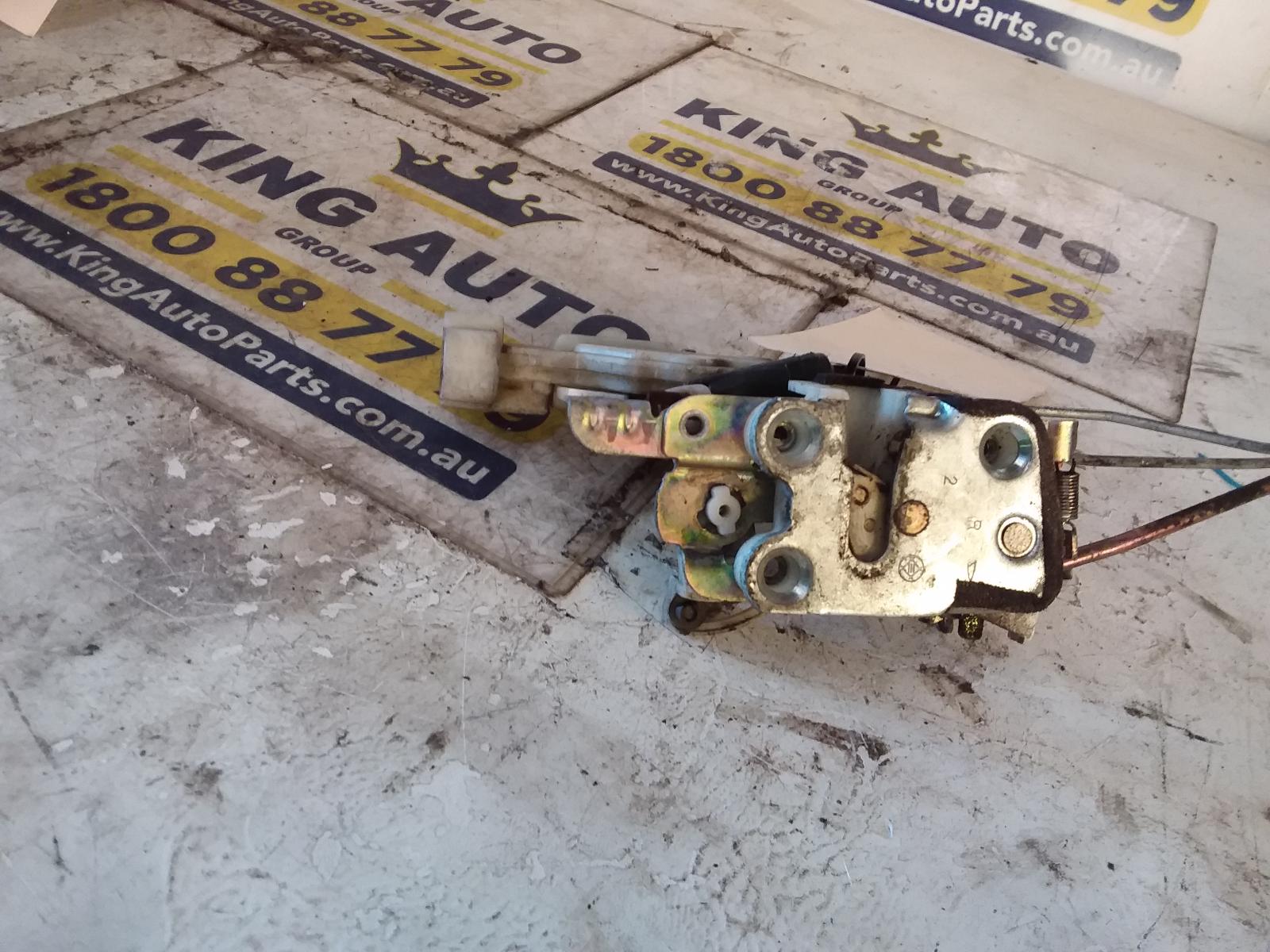 2001 Daihatsu Sirion Door/Boot/Gate Lock View Auto part Door/Boot/Gate Lock Daihatsu Sirion 2001