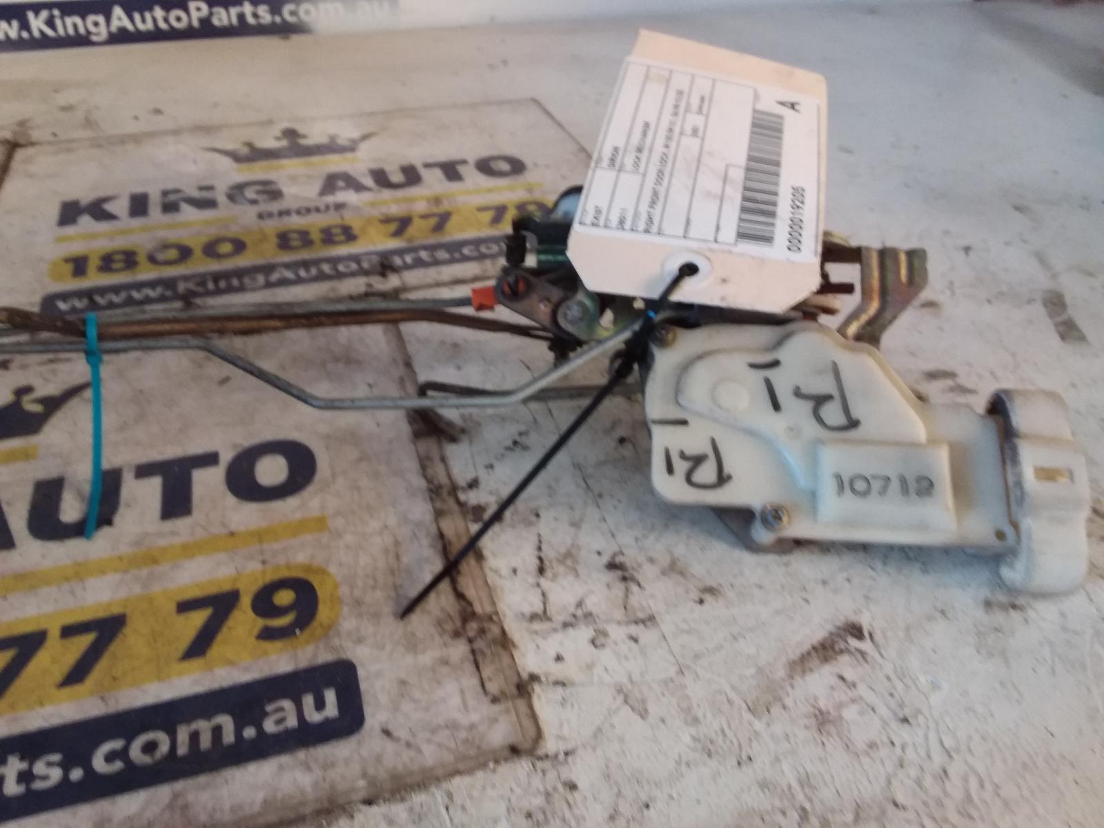 2001 Daihatsu Sirion Door/Boot/Gate Lock View Auto part Door/Boot/Gate Lock Daihatsu Sirion 2001