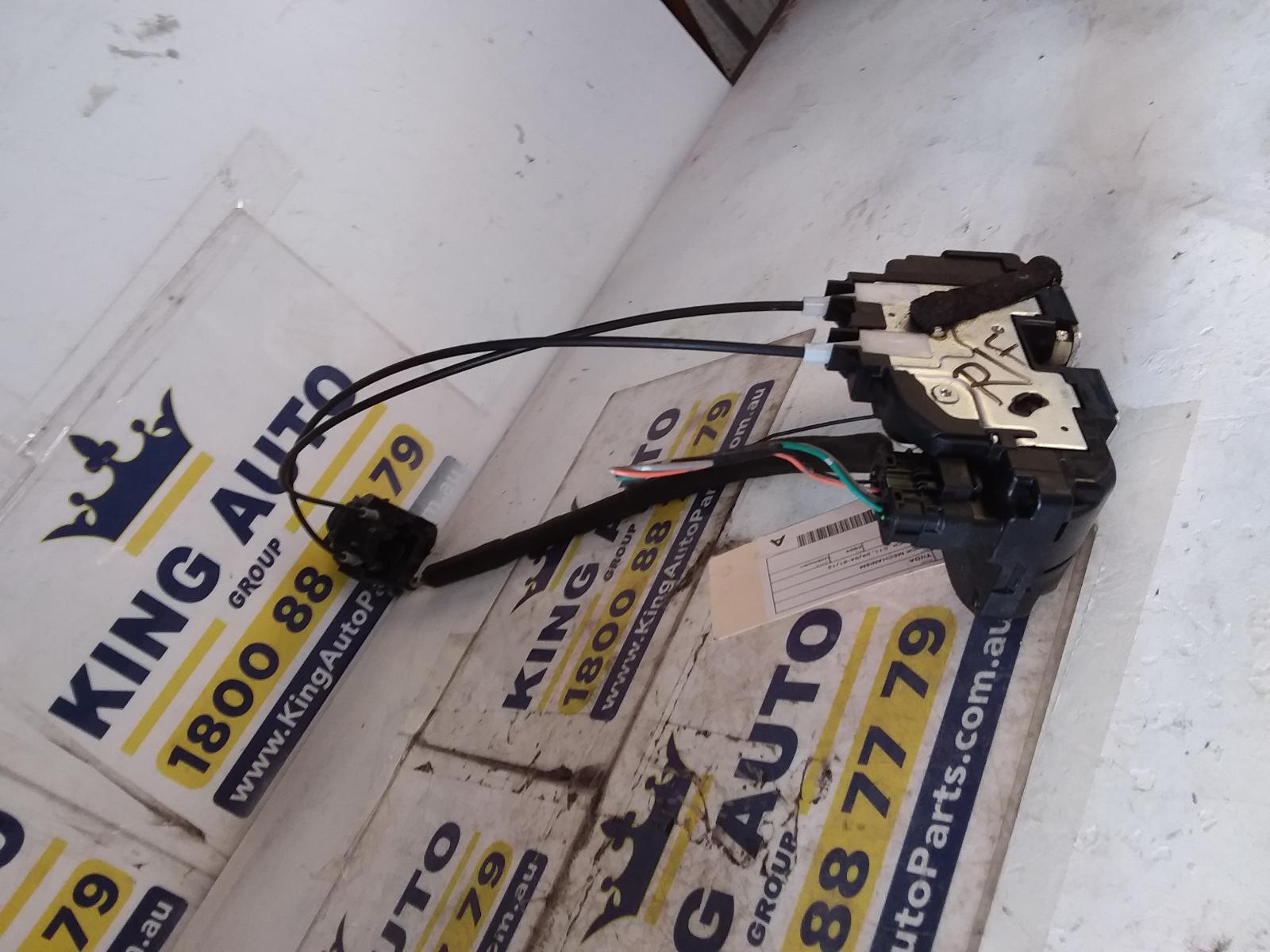 View Auto part Door/Boot/Gate Lock Nissan Tiida 2009