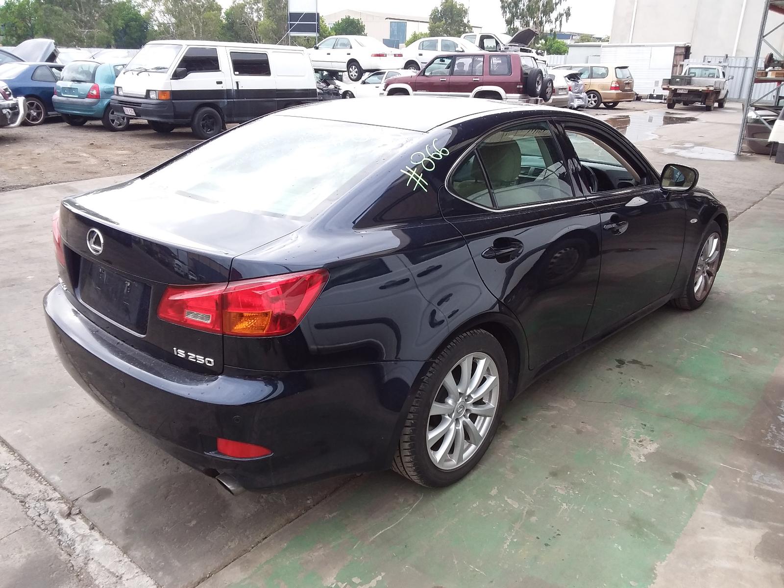 View Auto part Left Taillight Lexus Is250/is250c 2006