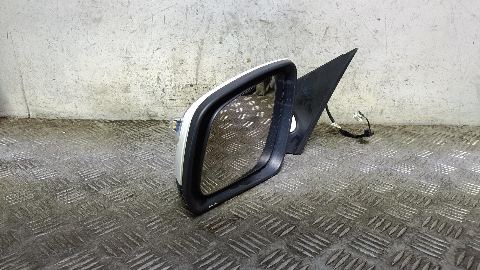 View Auto part Left Door Mirror Mercedes C Class 2008