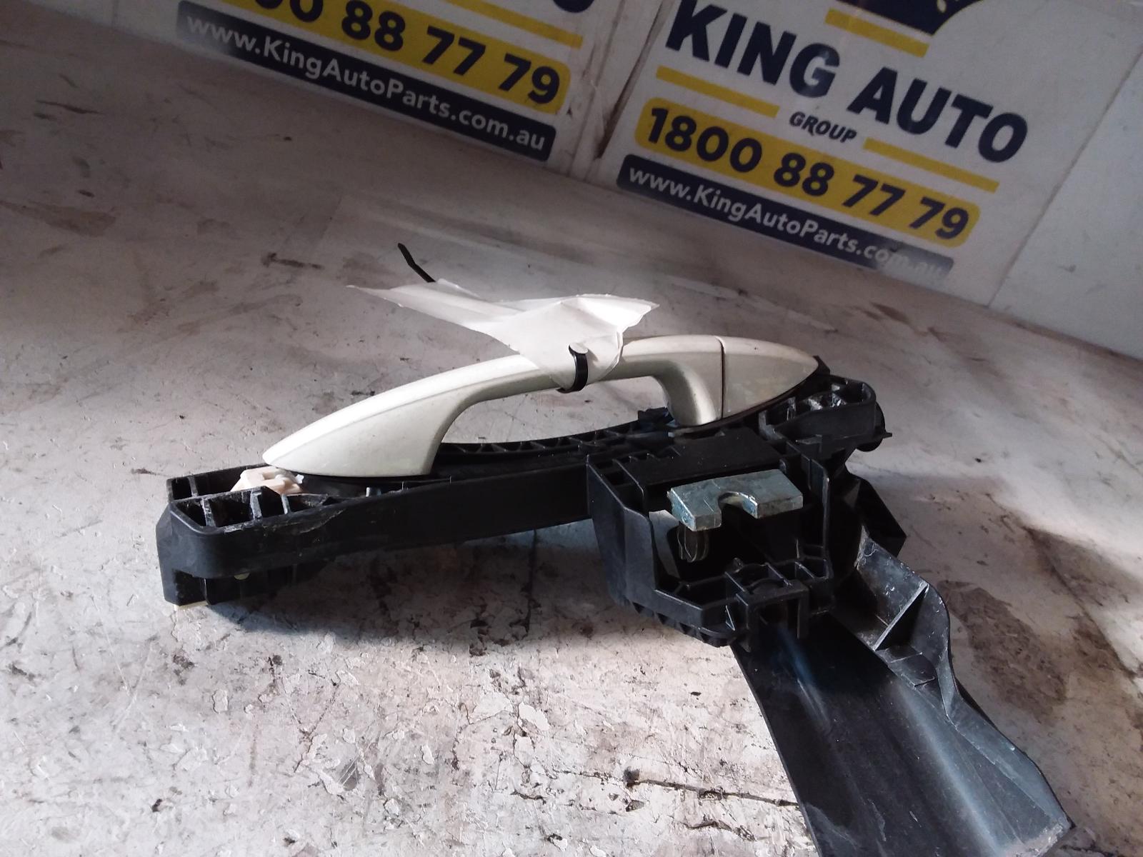 View Auto part Door Handle Mercedes C Class 2008