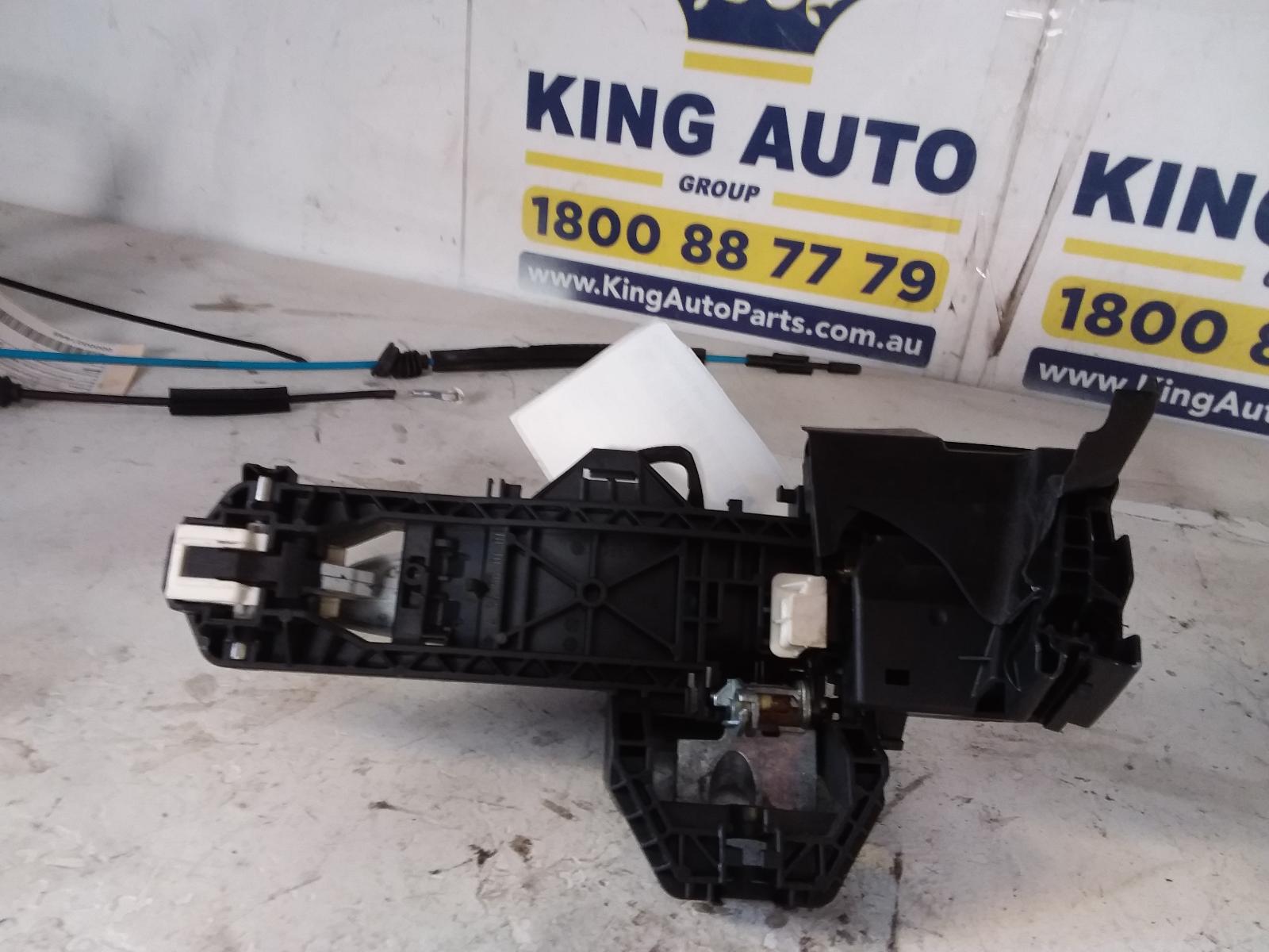 View Auto part Door Handle Mercedes C Class 2008