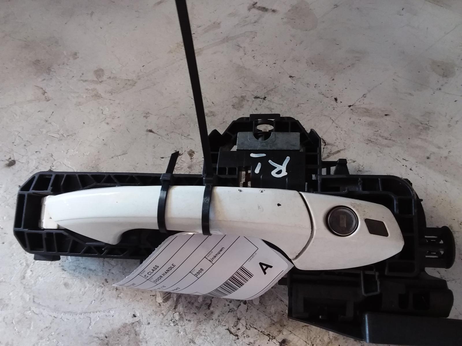 View Auto part Door Handle Mercedes C Class 2008