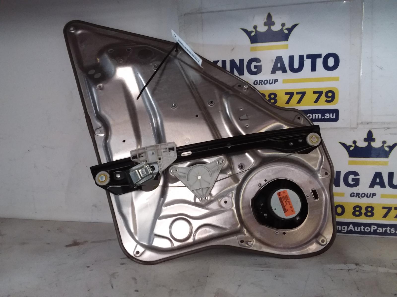 View Auto part Left Rear Wnd Reg/Motor Mercedes C Class 2008