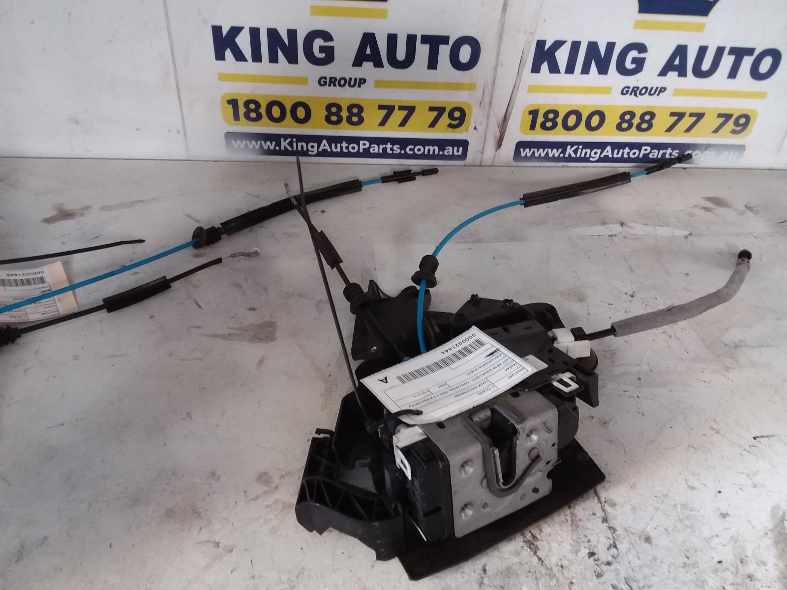 View Auto part Door/Boot/Gate Lock Mercedes C Class 2008