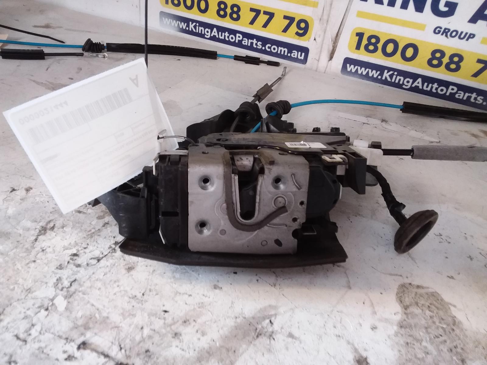 View Auto part Door/Boot/Gate Lock Mercedes C Class 2008