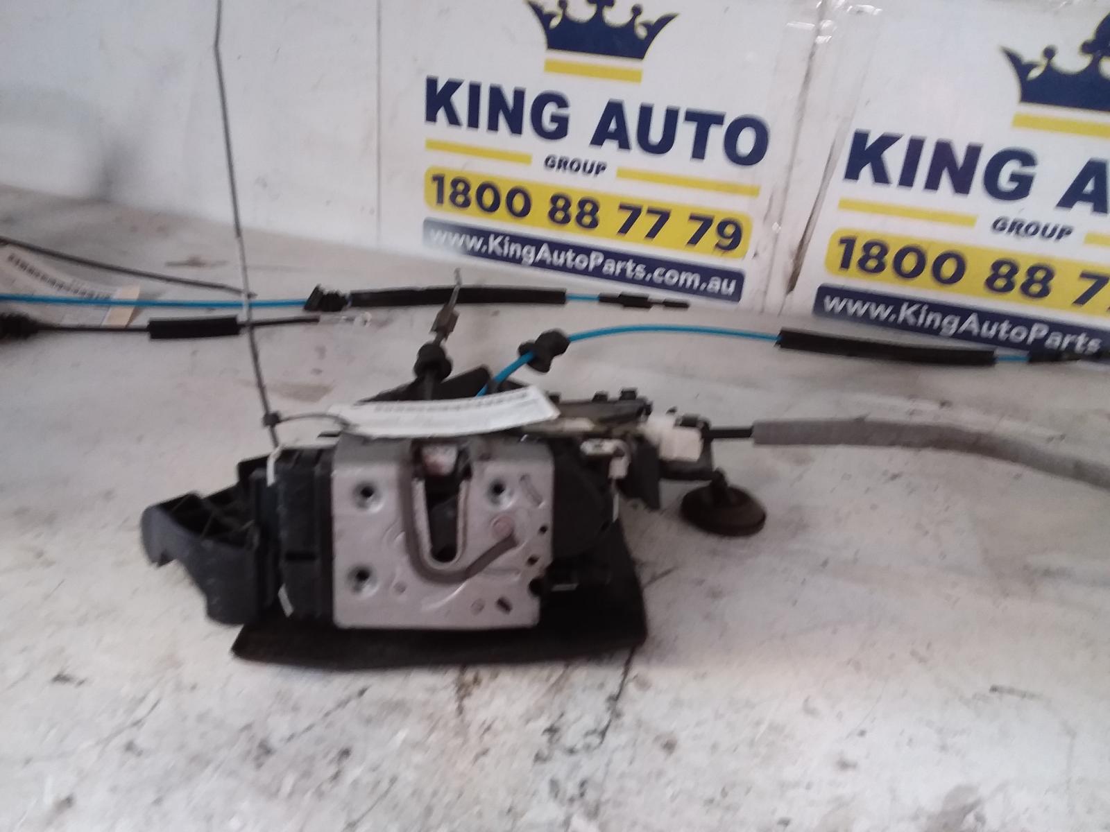 View Auto part Door/Boot/Gate Lock Mercedes C Class 2008