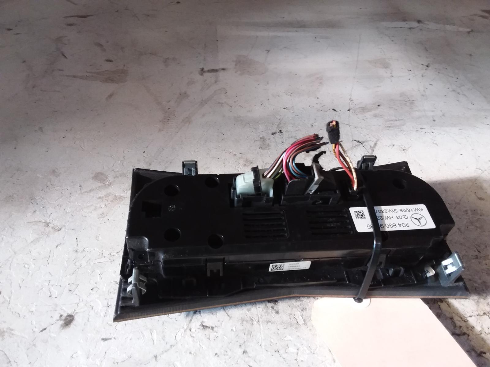 View Auto part Heater/Ac Controls Mercedes C Class 2008