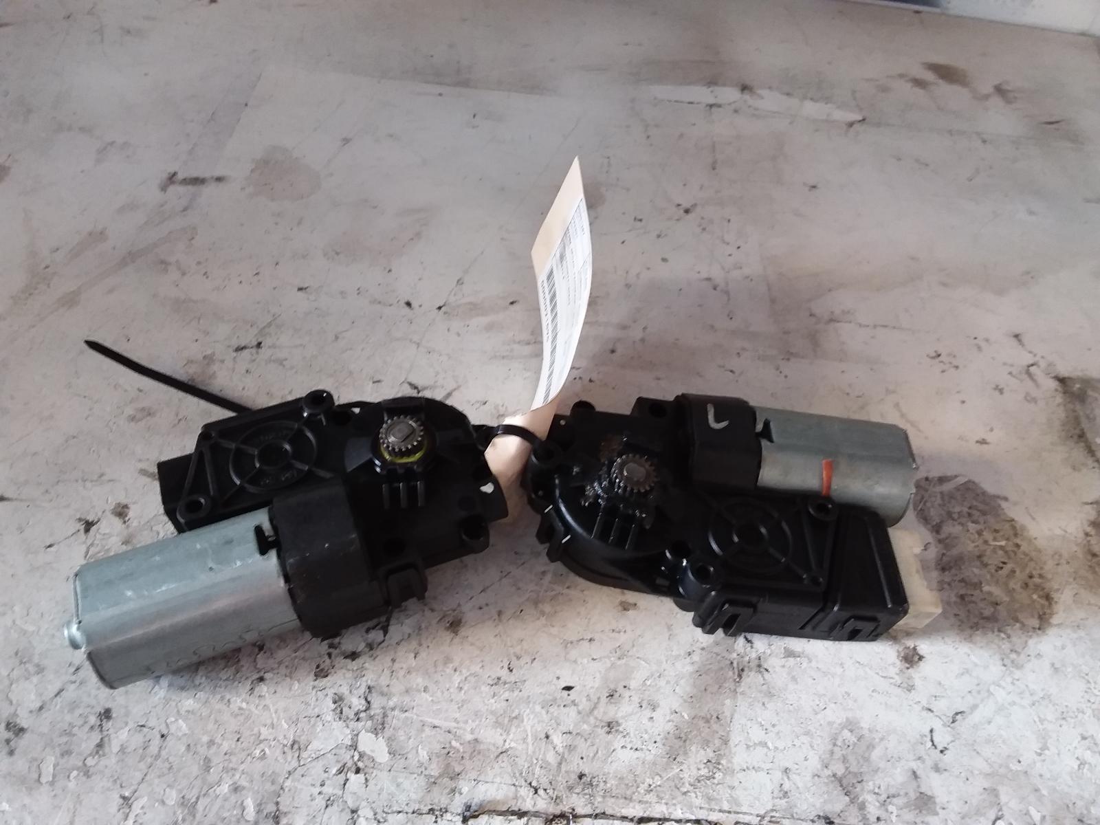 View Auto part Sunroof Motor Mercedes C Class 2008