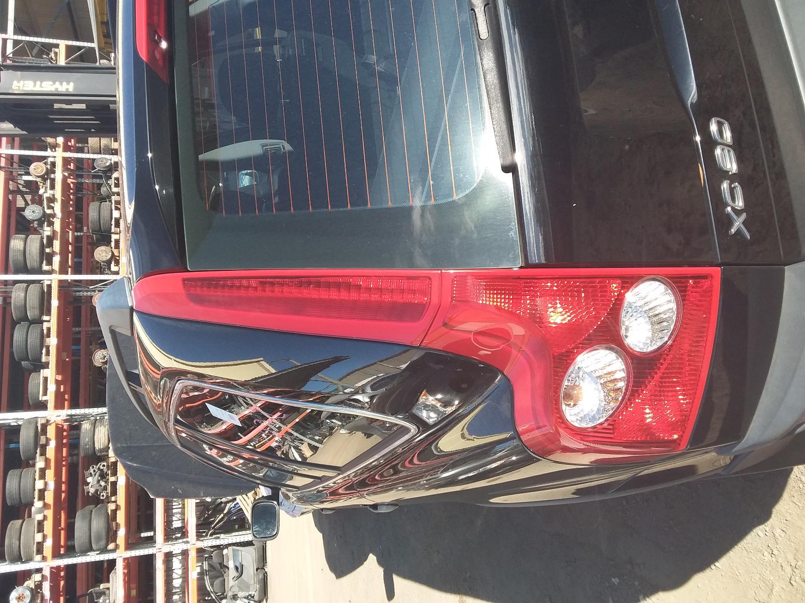 2005 Volvo Xc90 Right Front Door Window View Auto part Right Front Door Window Volvo Xc90 2005