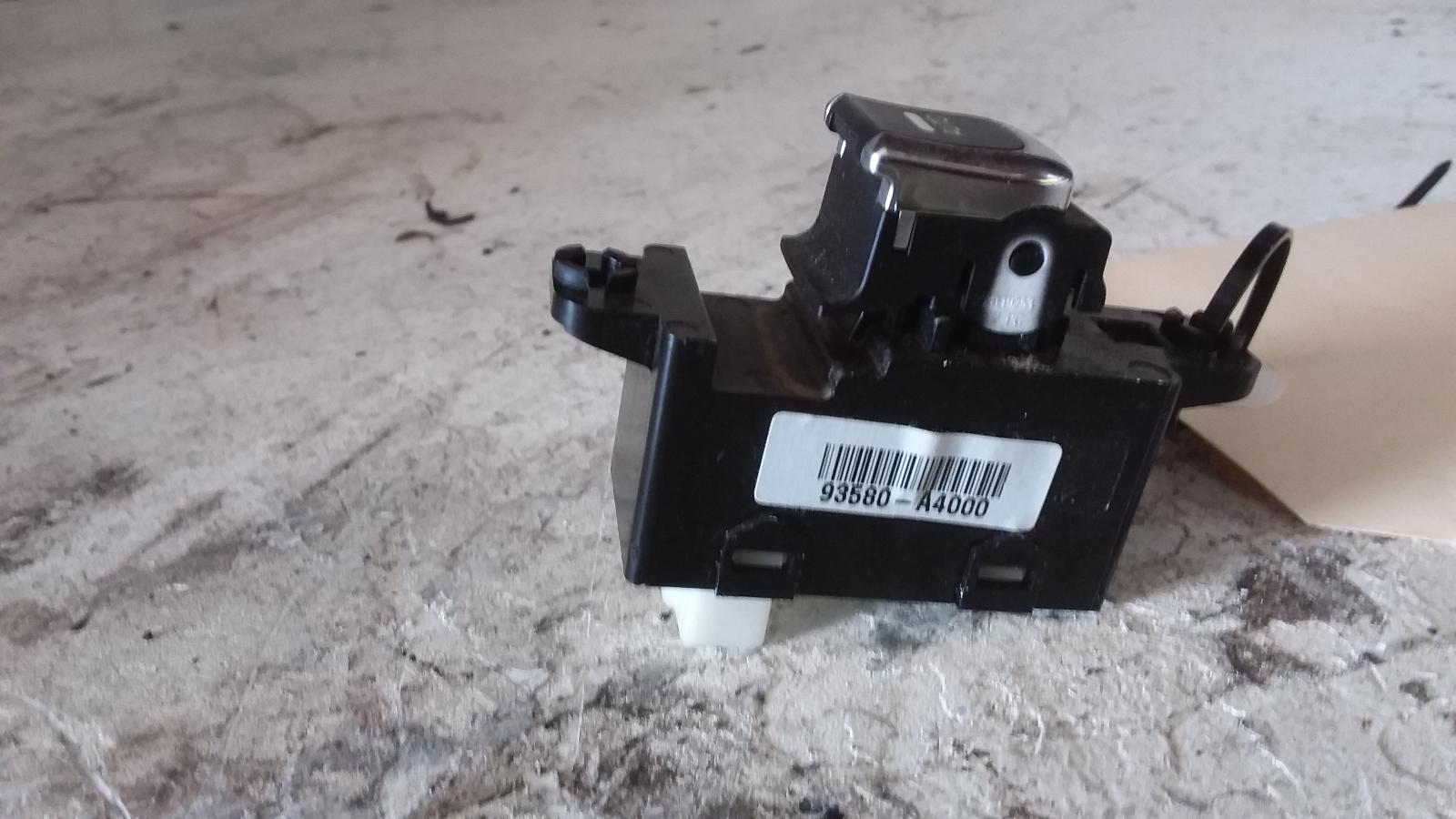 2013 Kia Rondo Pwr Dr Wind Switch View Auto part Pwr Dr Wind Switch Kia Rondo 2013