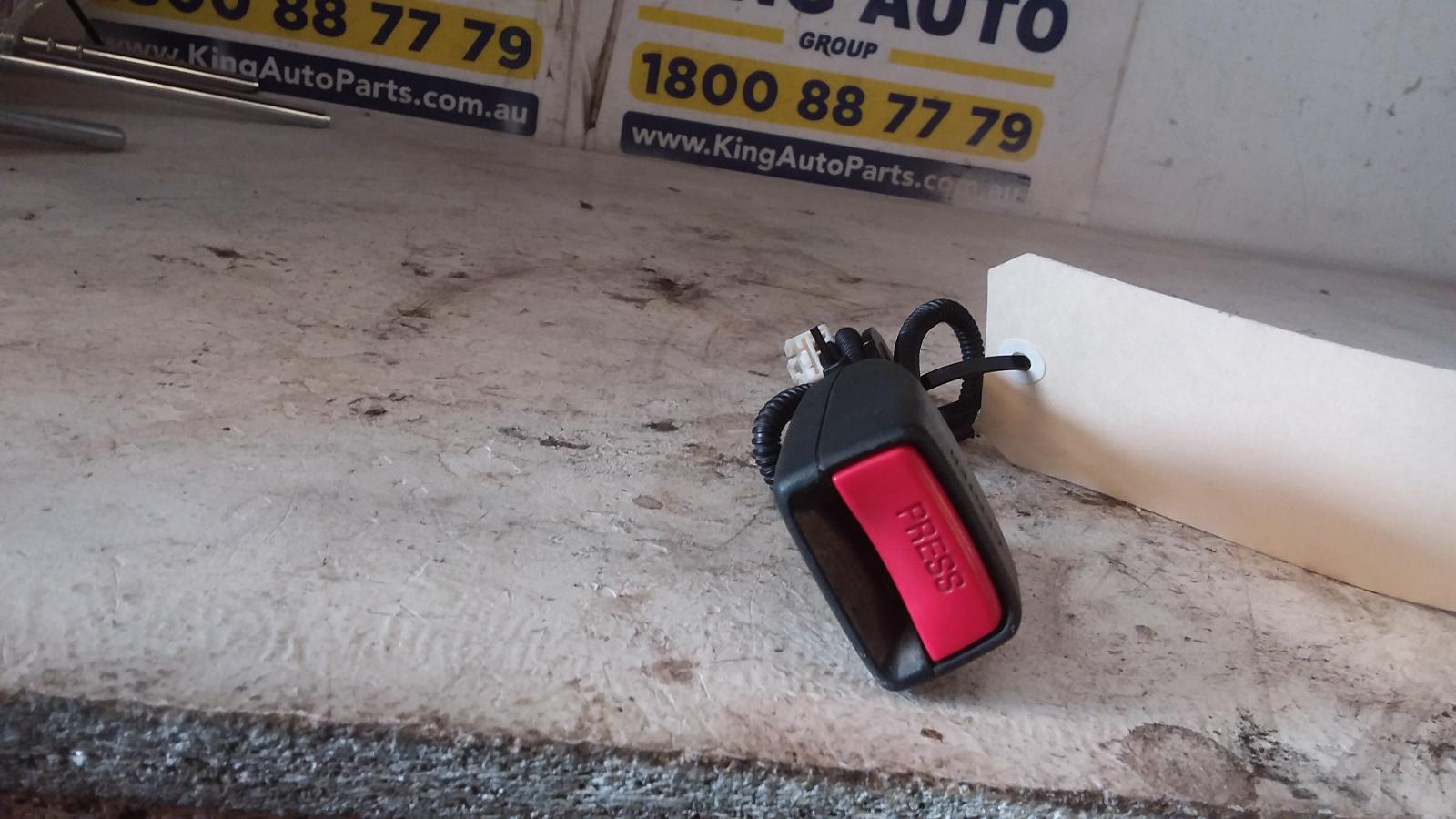 View Auto part Seatbelt/Stalk Kia Rondo 2013