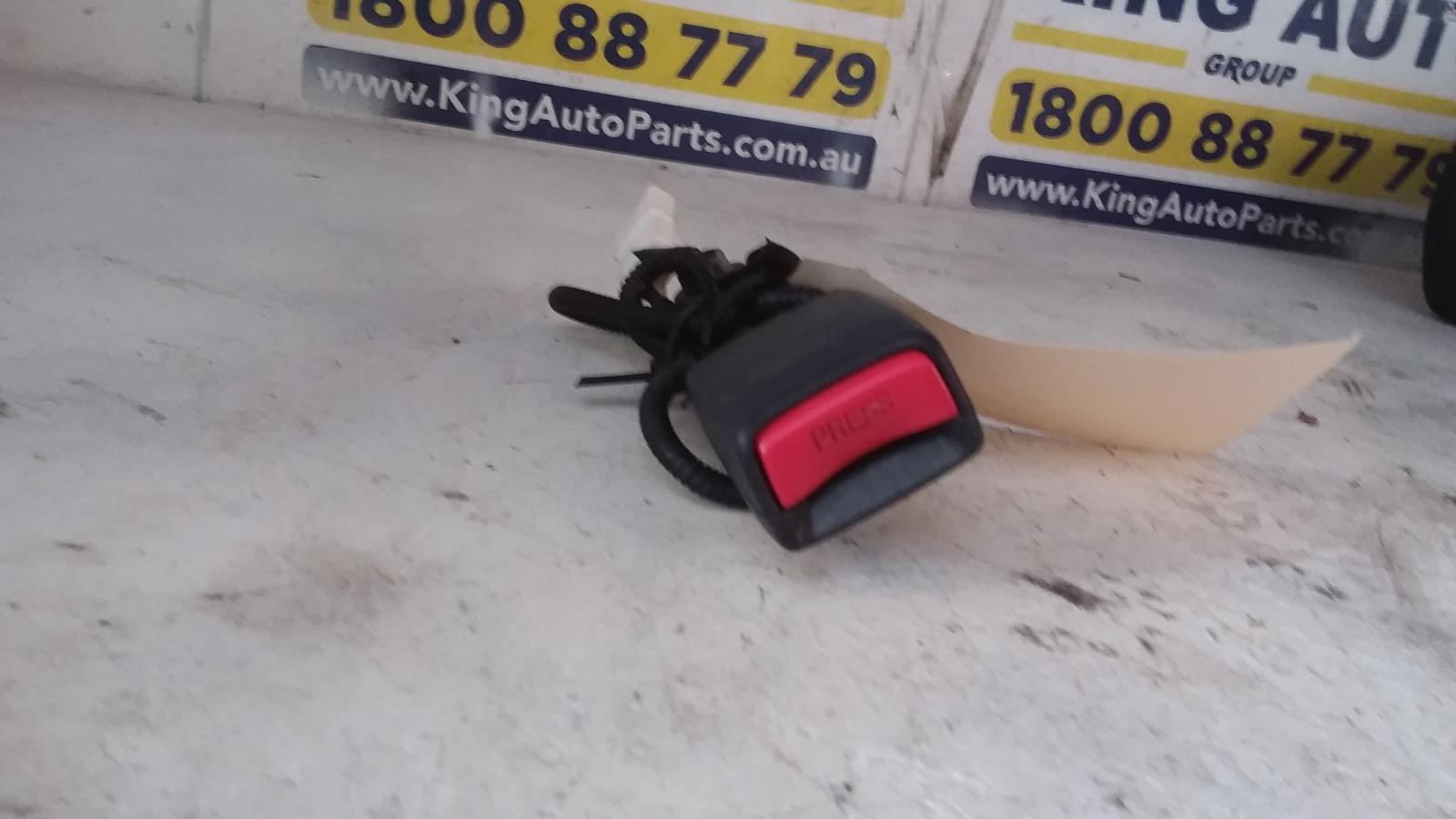 View Auto part Seatbelt/Stalk Kia Rondo 2013
